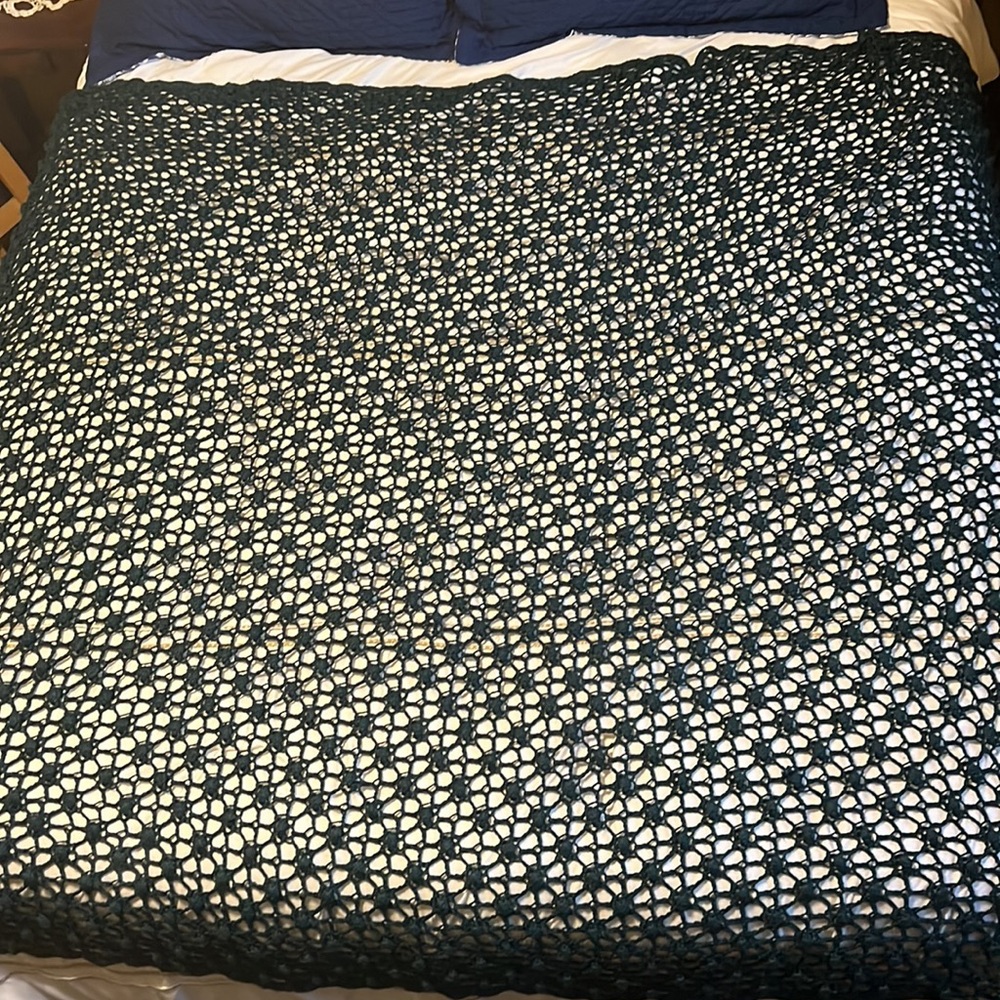 WOVEN THROW - Picture 5 of 5